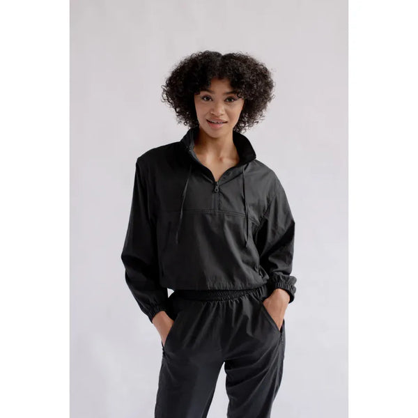 Girlfriend Collective Ladies Hummingbird Windbreaker - Black