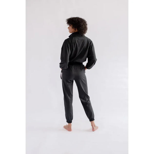 Girlfriend Collective Ladies Hummingbird Windbreaker - Black