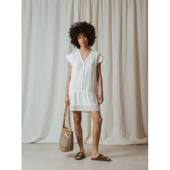 SHORT DRESS IN HEMP WITH TONE-TO-TONE LACE INSERTS - V-shaped neckline and centre front buttons and sleeveless, dropped shoulder - Insert lace details on the collar, shoulder and buttons - Hip-length seam and slightly gathered skirt with openwork detailing - Straight and loose fit 100% HEMP WOVEN
