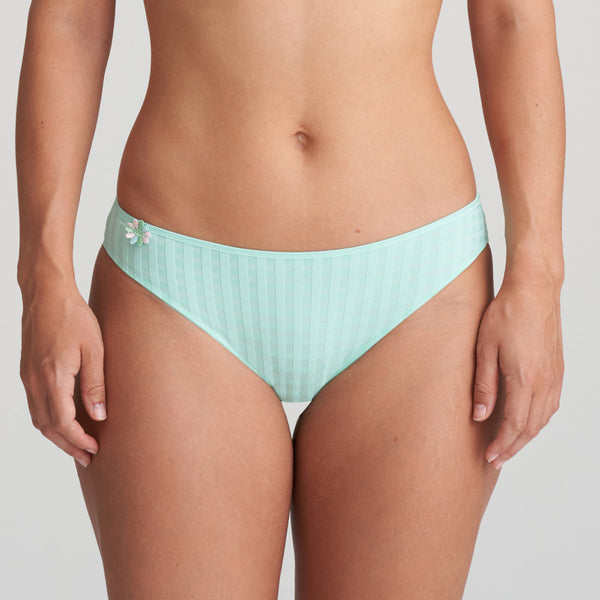Rio briefs in the iconic avero cheque print in a mint greenThe thin band at the back ensures that the briefs don’t show under your clothes. Miami Mint is a fresh trend colour that oozes summer vibes.