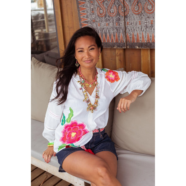 Place Du Soleil Ladies White Blouse With Large Embroidered Flower