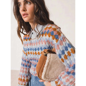 The multicoloured motif knit will make it not just another garment in your wardrobe. It contains wool, alpaca and mohair and its straight fit makes it stylish but very comfortable